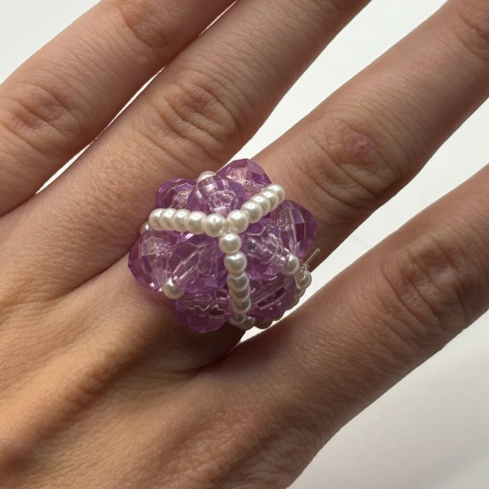 Vintage Purple White‎ Beaded Ring size 9 White Faux Pearl Band